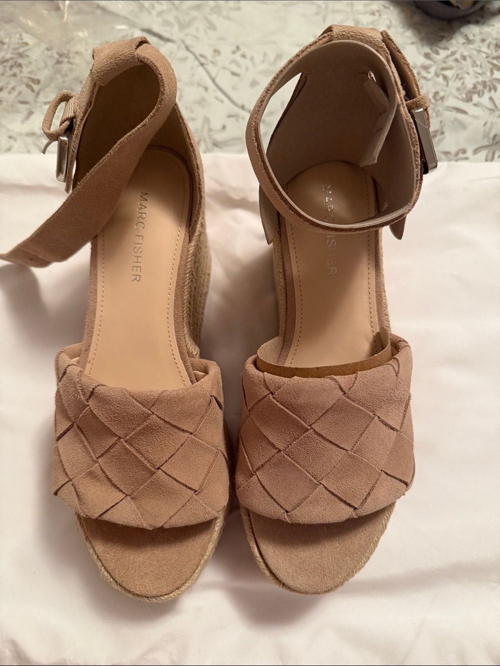 NWT Marc Fisher Blush Tan Woven Espadrille Wedge Sandals